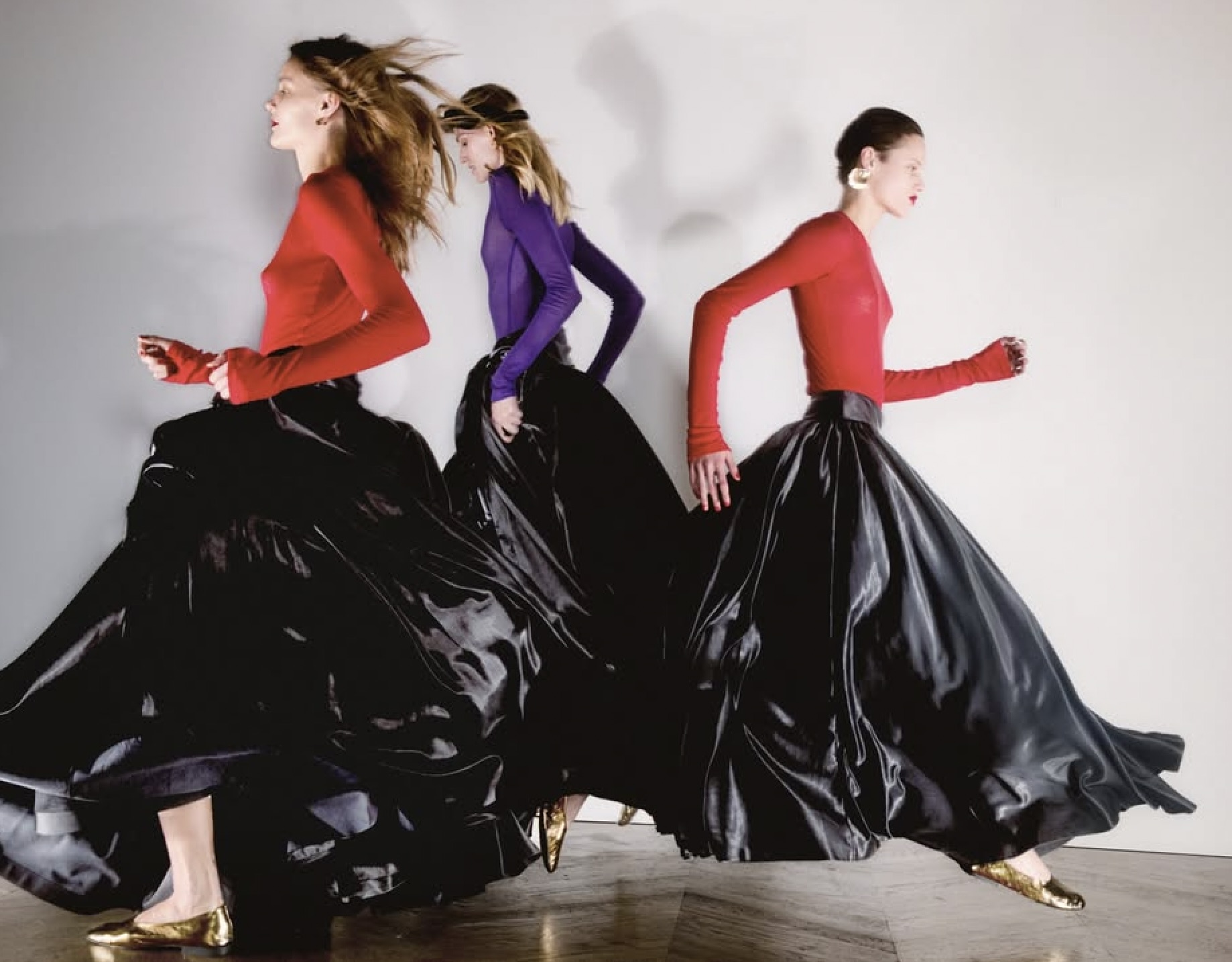 Probador virtual de Zara: explorando movimiento, color y estilismo en la transformación digital de la experiencia de compra de moda mediante inteligencia artificial.