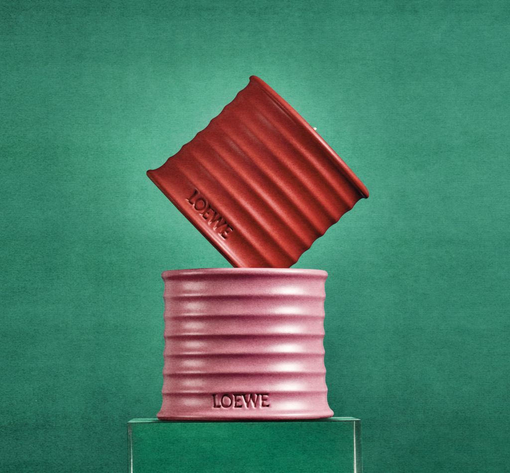Loewe Home Scents Tomato Leaves e Ivy creando atmósfera en los lanzamientos de belleza de febrero.