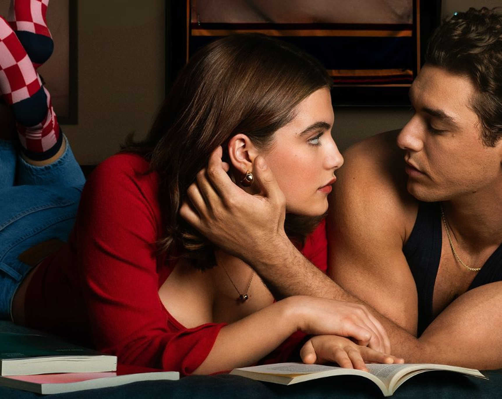 Prime Video y BookTok transformaron el romance contemporáneo en un fenómeno cultural digital