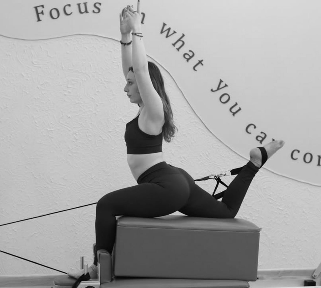 Pilates en Catarsis CDMX, un espacio de entrenamientos conscientes para mujeres que buscan fuerza y presencia.